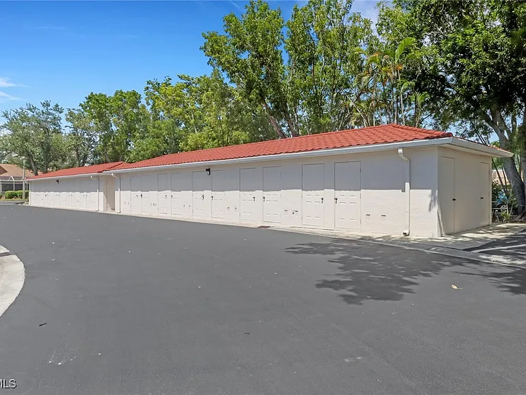 9435 Sunset Harbor Ln #213 — Photo 19