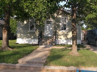 543 N 2nd St, Wood River, IL 62095