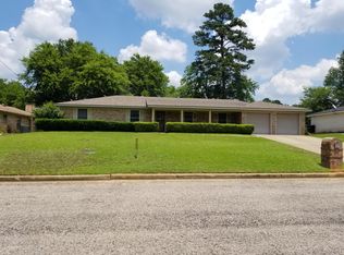 203 Ivy Ln, Longview, TX 75605