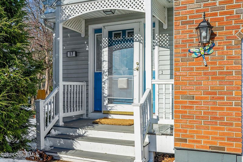 2nd image of 17 Woodside Drive