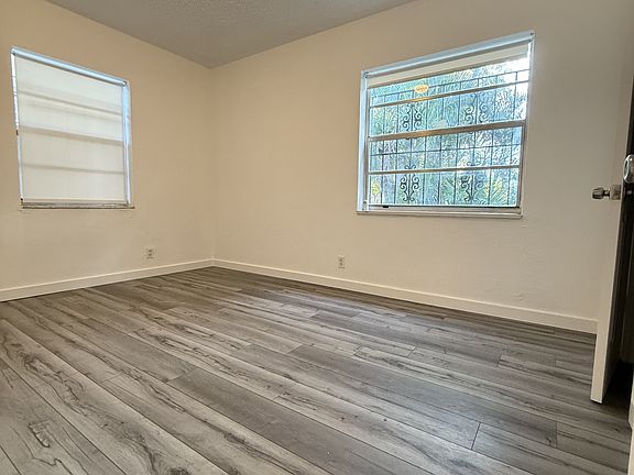 4th image of 639 32nd St