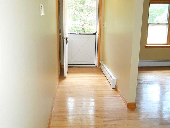 3rd image of 138 Old Quaker Ln