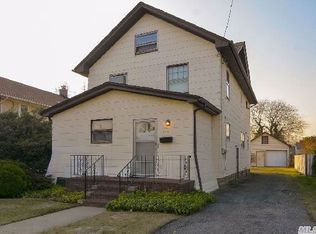 200 Ocean Ave, Lynbrook, NY 11563