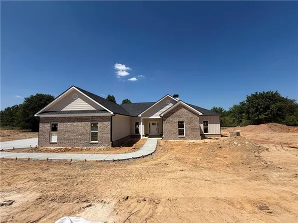 553 Rockwell Church Rd, Winder, GA 30680