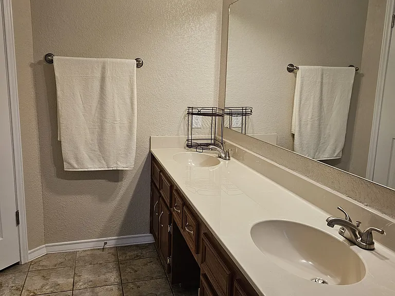 101 E Blancas Dr — Photo 7