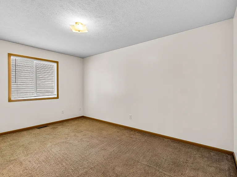 7223-7229 Silverthorn Dr — Photo 11