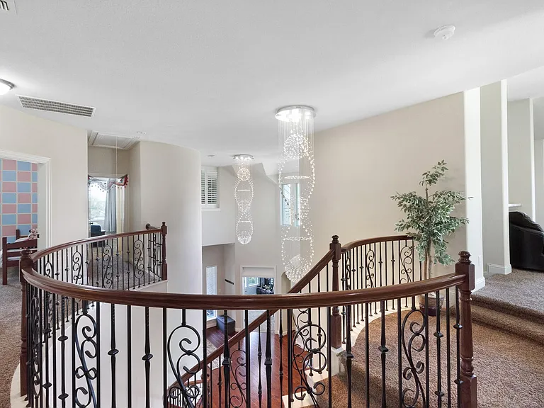 2573 Hannah Cir — Photo 17