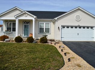 734 Periwinkle Ln, Aurora, IL 60504