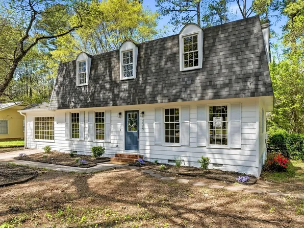 1134 Manchester Dr, Cary, NC 27511