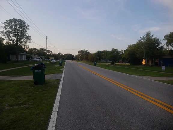 4th image of 1439 N Normandy Blvd