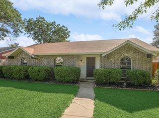 1413 Applegate Dr, Lewisville, TX 75067