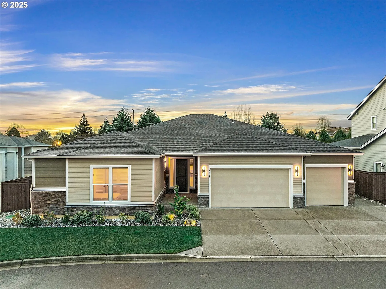 8608 NE 182nd Pl photo 1