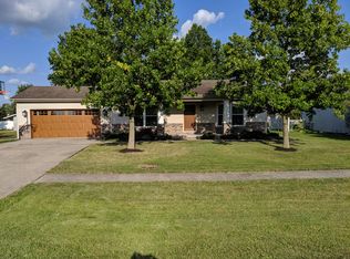 1811 Ginter Rd, Defiance, OH 43512