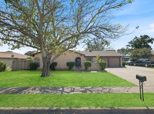 1913 Limestone Trl, Edgecliff Village, TX 76134