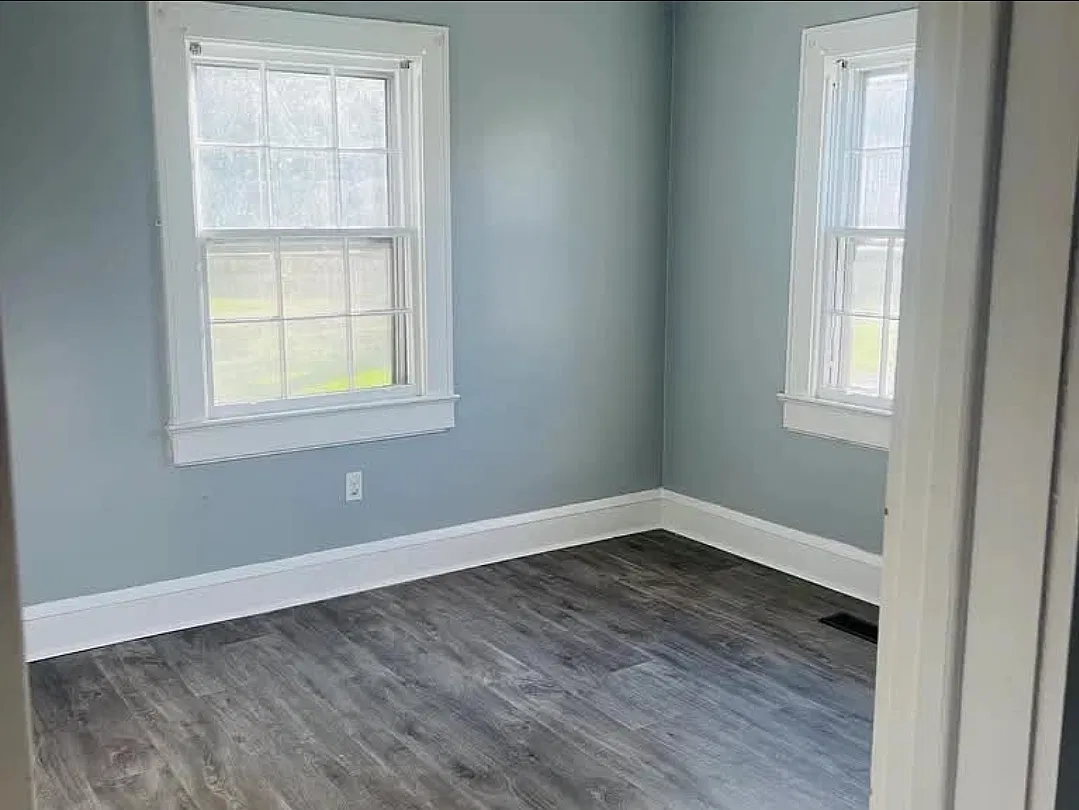3 bed, 1400 sqft, $1,150 — Photo 2