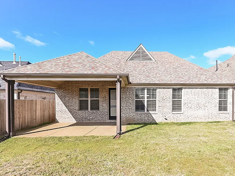 75 Briar Hollow Ln — Photo 16