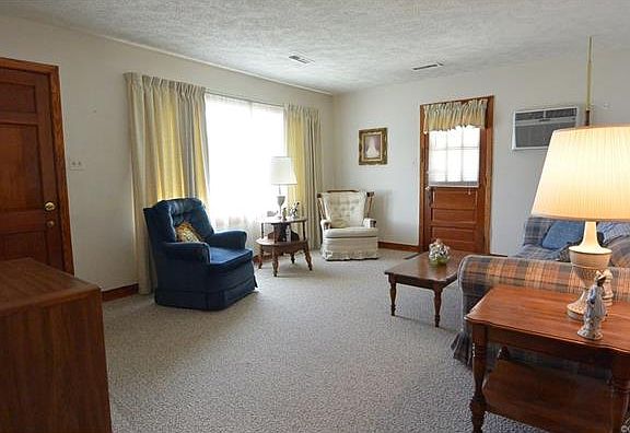 3rd image of 4016 Wilmont Dr