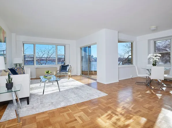 200 E End Ave APT 4F, New York, NY 10128