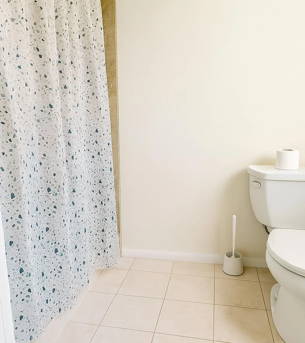 4 bed, 3.0 bath, 2315 sqft, $866 — Photo 3