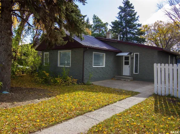 308 Hilliard Street E, Saskatoon, SK S7J 0E6