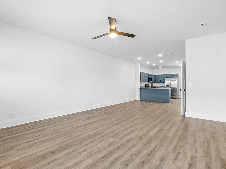 323 S Ridge Trl — Photo 5