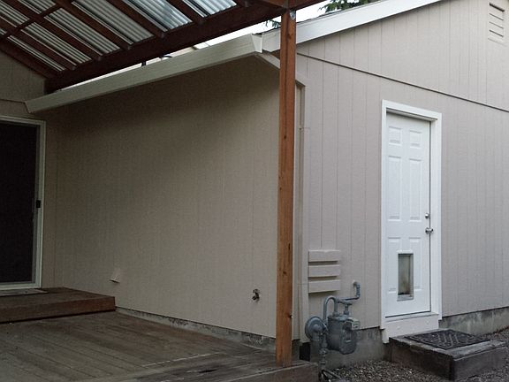 5th image of 5609 SE Lexington Dr