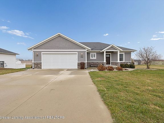 3rd image of 2300 N Watson Rd