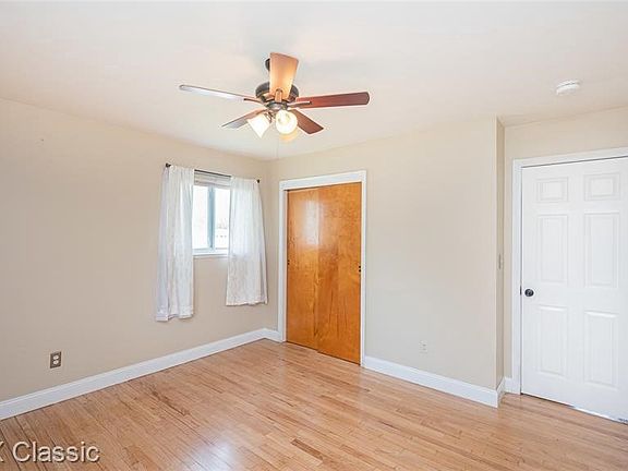 2nd image of 640 Desoto Ave