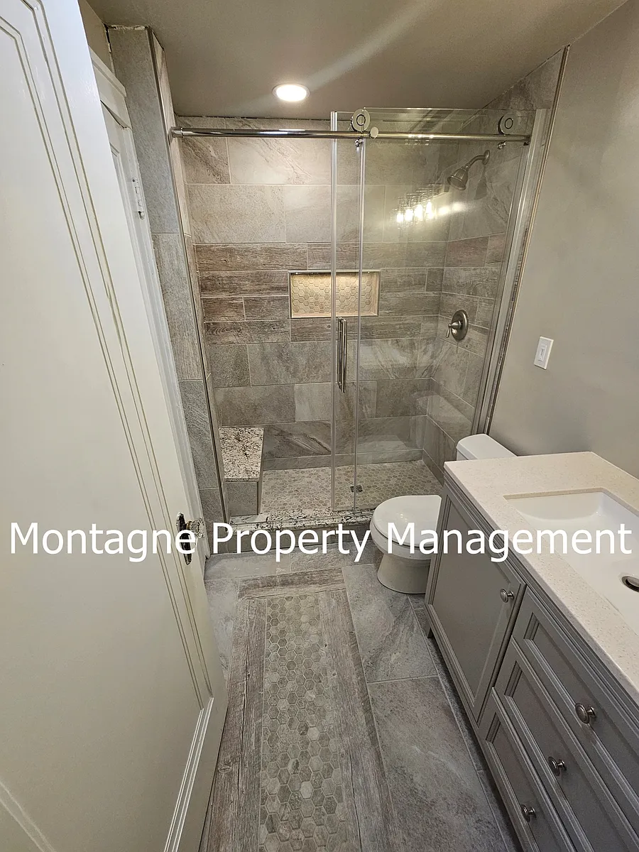 Building Photo - 3375 N North Bend Rd #2