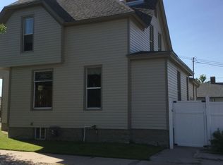 2522 Warren Ave, Cheyenne, WY 82001