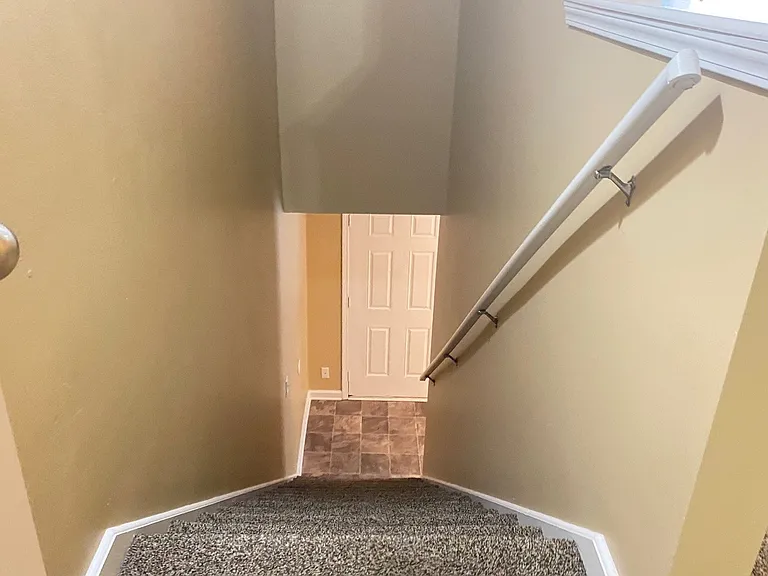 803 Golfview Pl #C — Photo 10