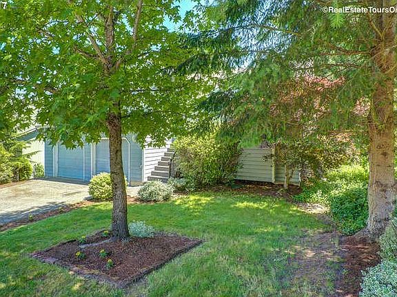 3rd image of 1201 NE 94th Pl S