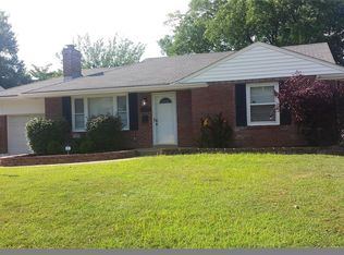 1249 Edgewater Dr, Saint Louis, MO 63137