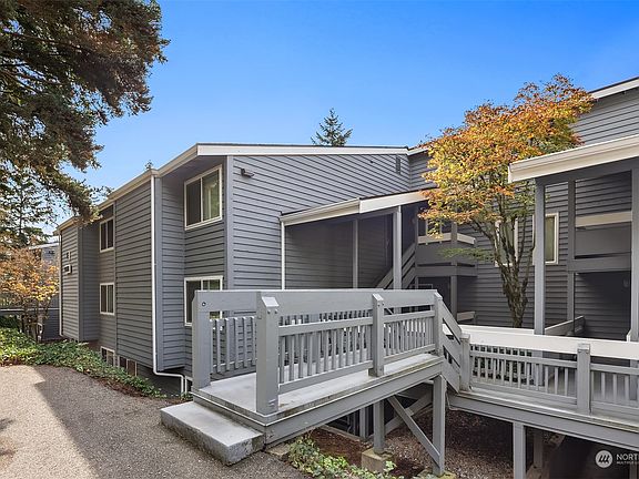 2nd image of 9398 Redmond-Woodinville Road NE #E129