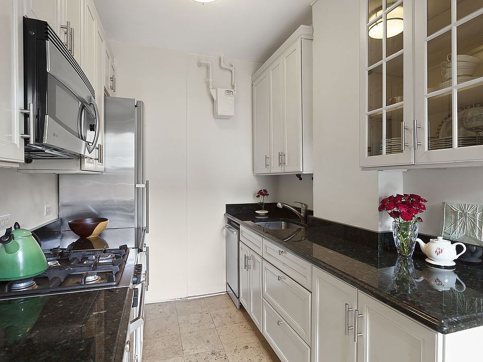 1st image of 1415 Lexington Ave #10D