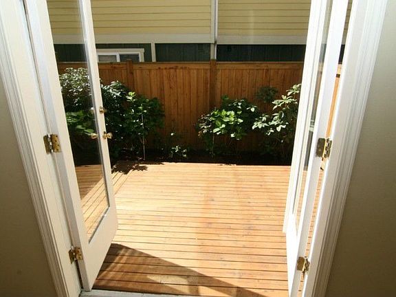 4th image of 6333 Hillman Pl NE #6333