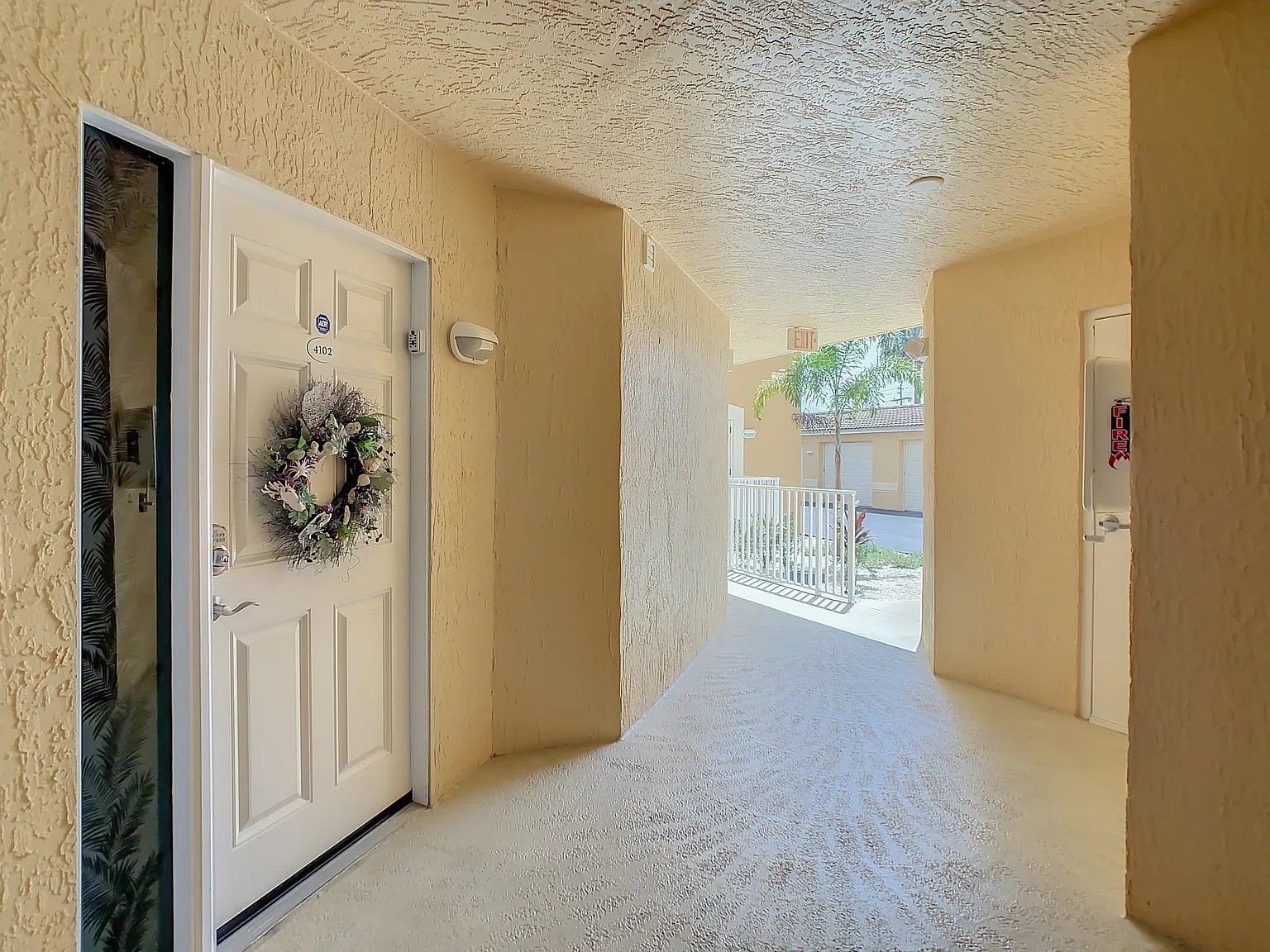 3 bed, 2.5 bath, 2051 sqft, $4,750 — Photo 4