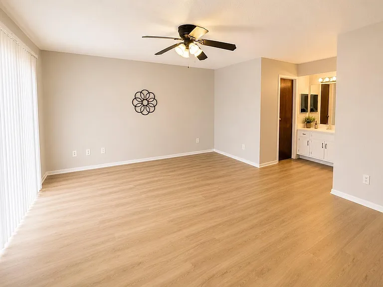 3643 Palm Grove Dr — Photo 11