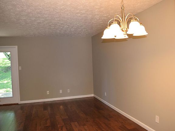 5th image of 109 Ladbrook Ln