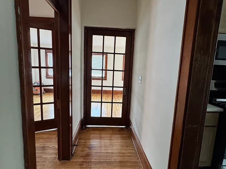 728 Franklin Ave #1 — Photo 9