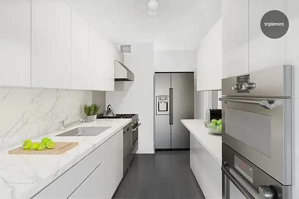 Sold by Triplemint | media 6