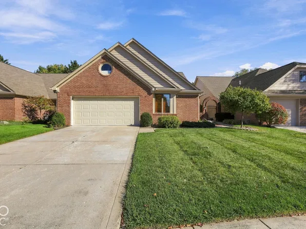 12021 Waterford Ln, Carmel, IN 46033
