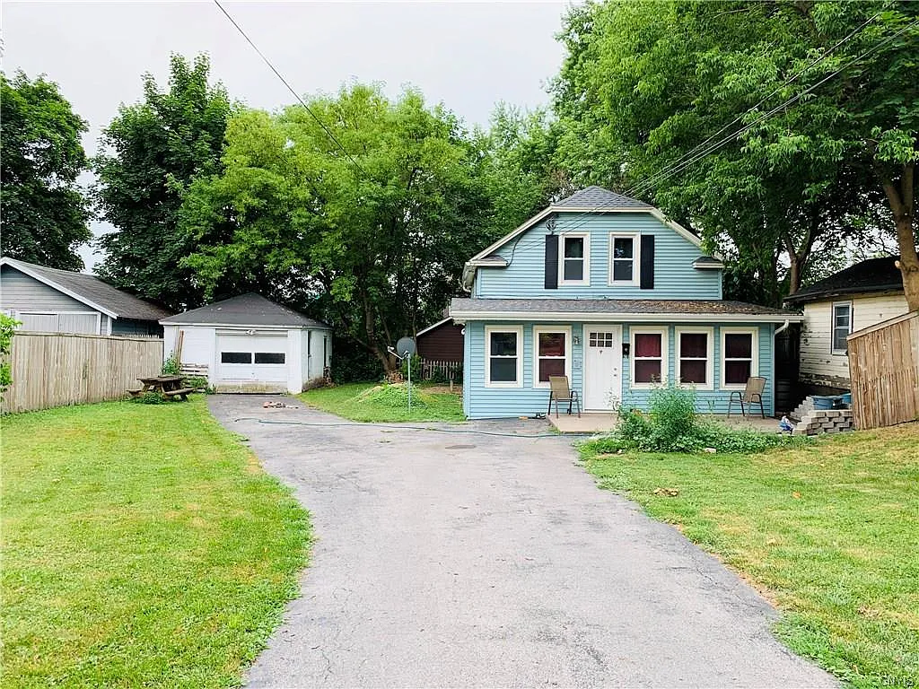137 Norwood Ave photo 1