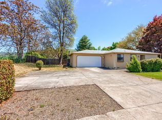 3084 Bron Cir, Medford, OR 97504