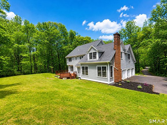 3rd image of 125 Peck Hill Road