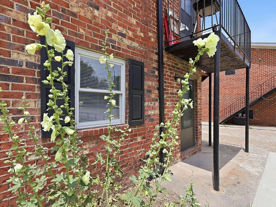 1st image of 2107 Charles St S #2500-B
