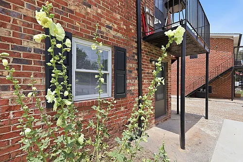 2107 Charles St S Photo 1 2107 Charles St S Photo 1