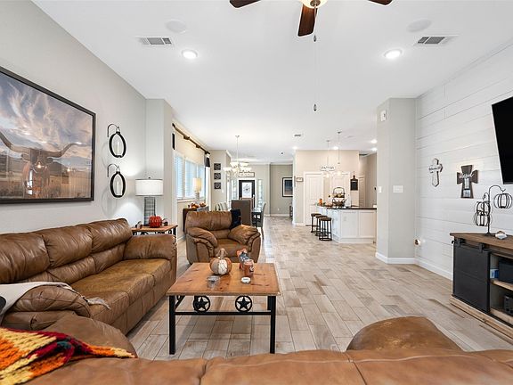 3rd image of 422 Bayberry Landing Way