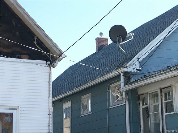 2nd image of 27 Melvin Pl