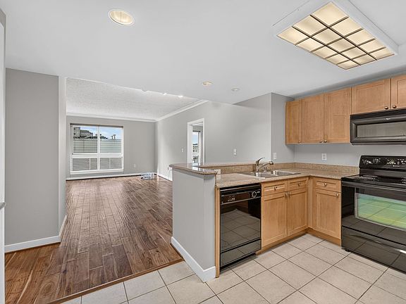 2nd image of 777 7th St NW APT 806